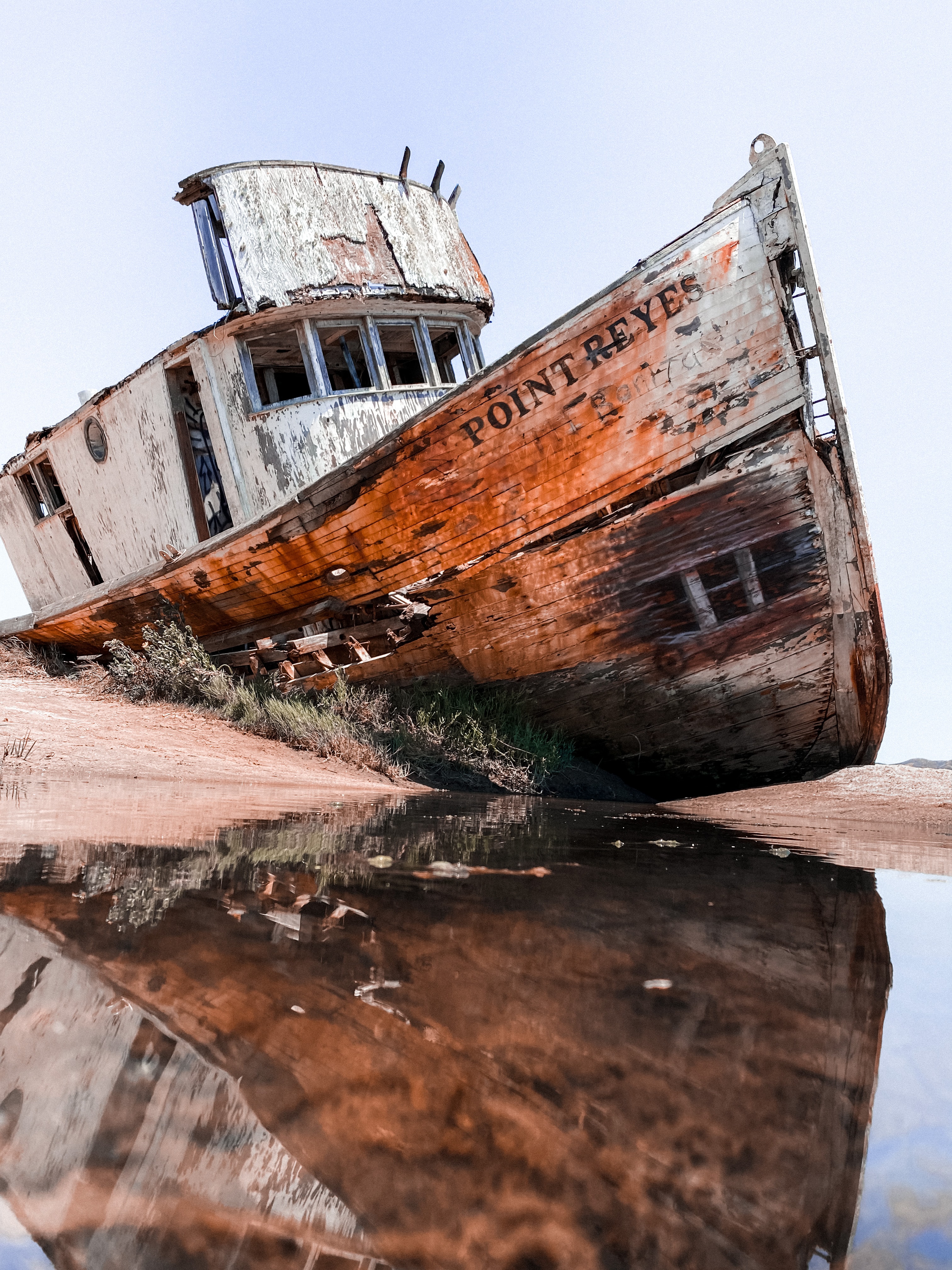 A sinked ship. Photo by Emma Watson on Unsplash